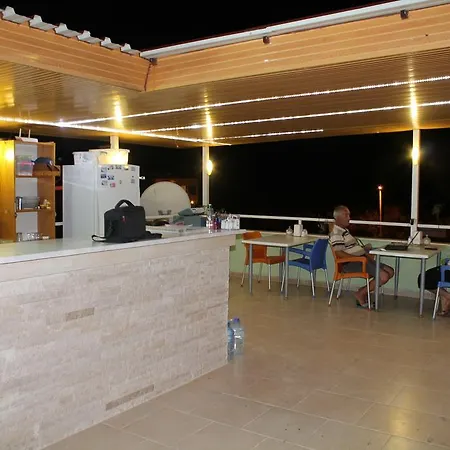 Aparthotel Zeus Apart