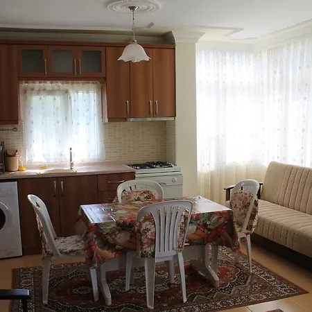 Aparthotel Zeus Apart Guzelcamlı