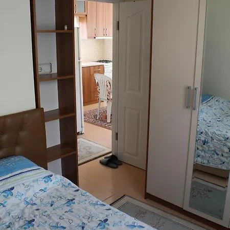 Zeus Apart Hotel de apartamente Guzelcamlı