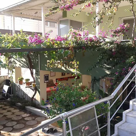 Zeus Apart Апарт-отель *